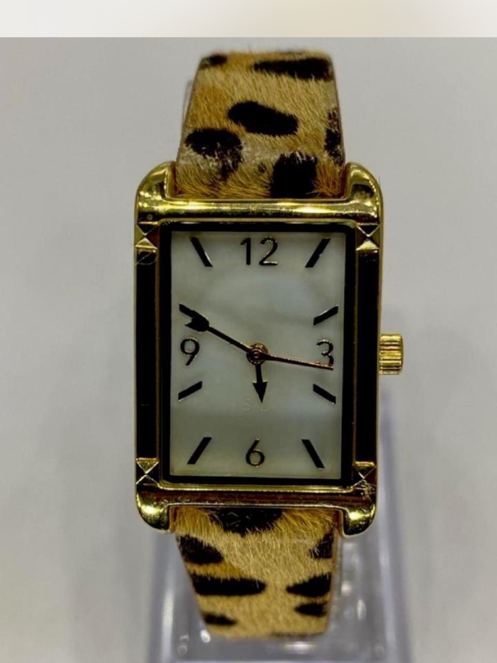 *** Gold-Tone Rectangular Watch with Leopard Print Strap ***